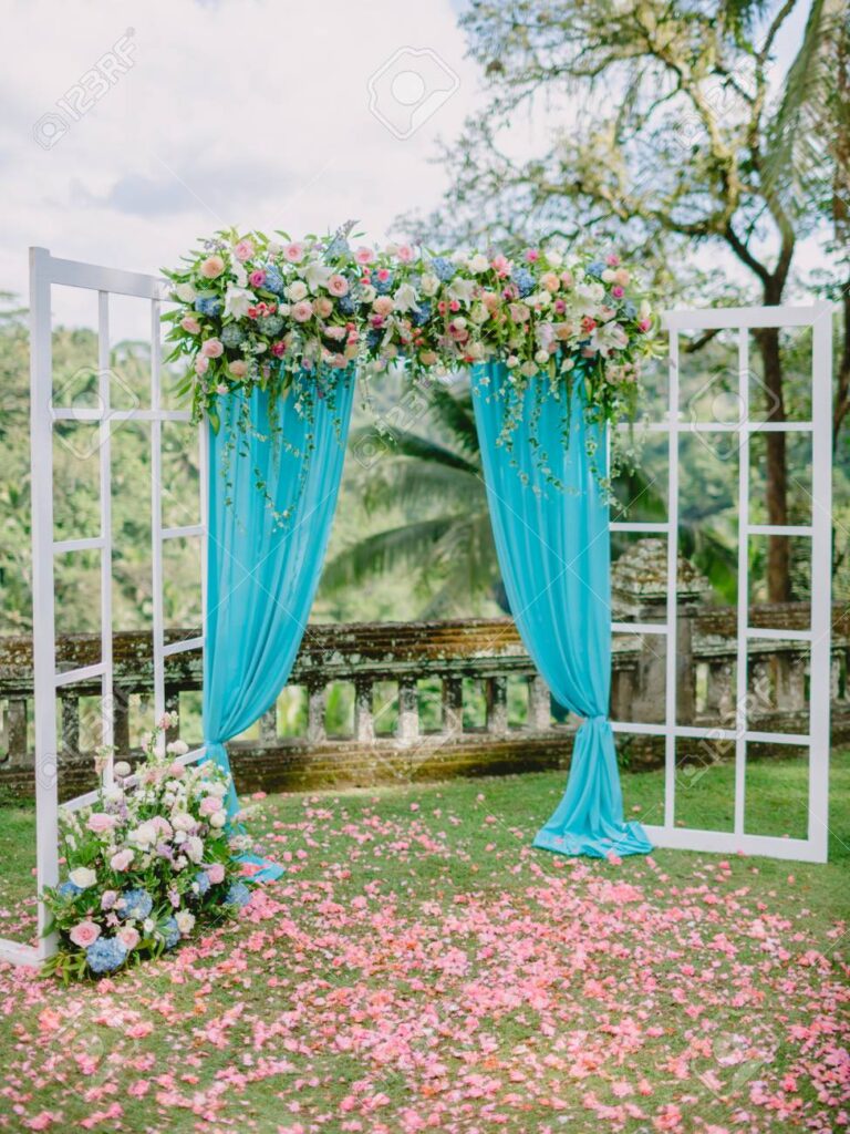 wedding-motif-arch